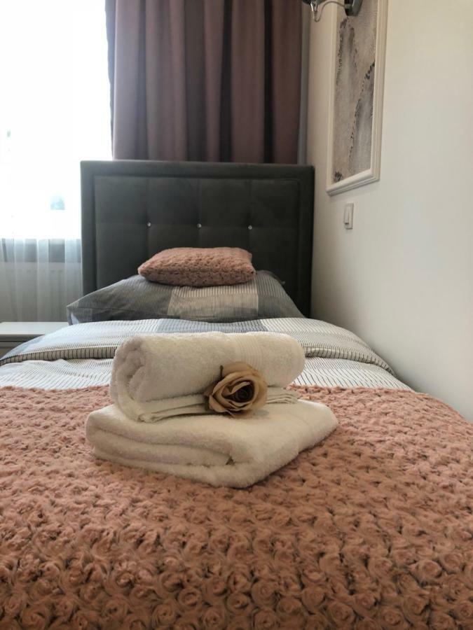 Family & Business Sauna Apartments No1 Lesny Nad Zalewem Cedzyna Unikat - 3 Bedroom With Private Sauna, Bath With Hydromassage, Terrace, Garage, Catering Options Kielce Extérieur photo