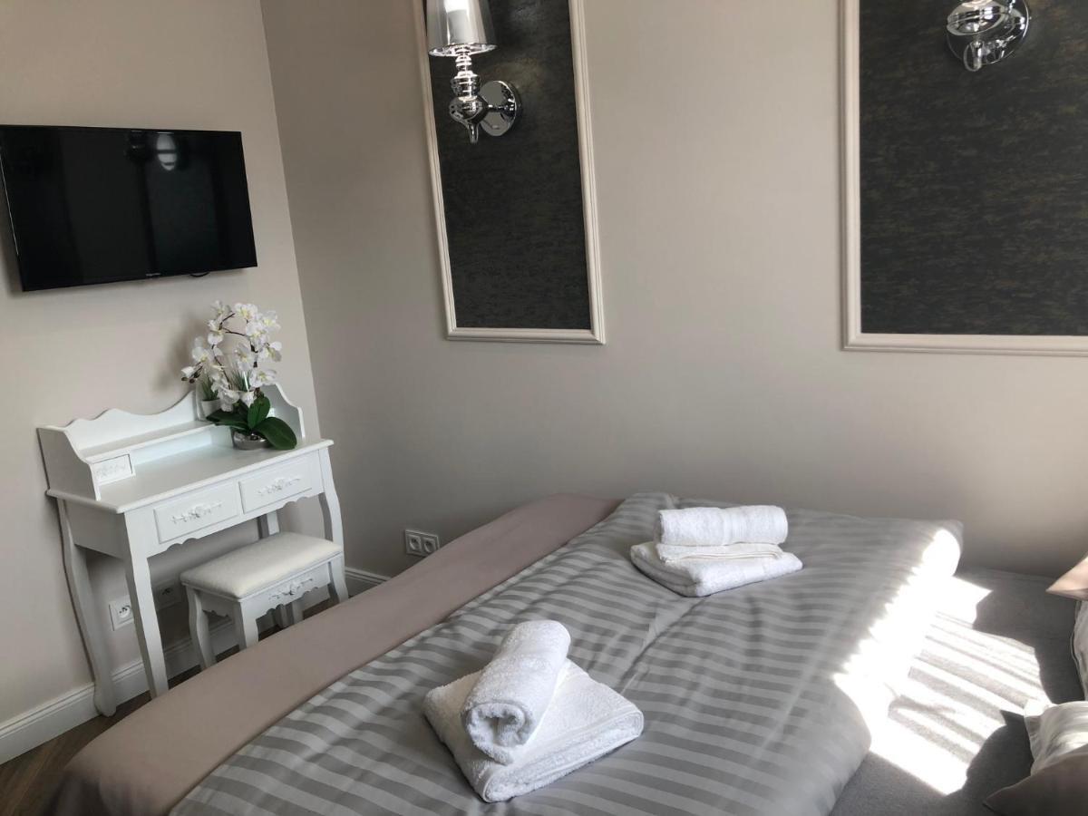 Family & Business Sauna Apartments No1 Lesny Nad Zalewem Cedzyna Unikat - 3 Bedroom With Private Sauna, Bath With Hydromassage, Terrace, Garage, Catering Options Kielce Extérieur photo